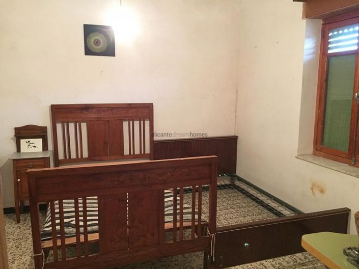 Image No.35-9 Bed Villa for sale