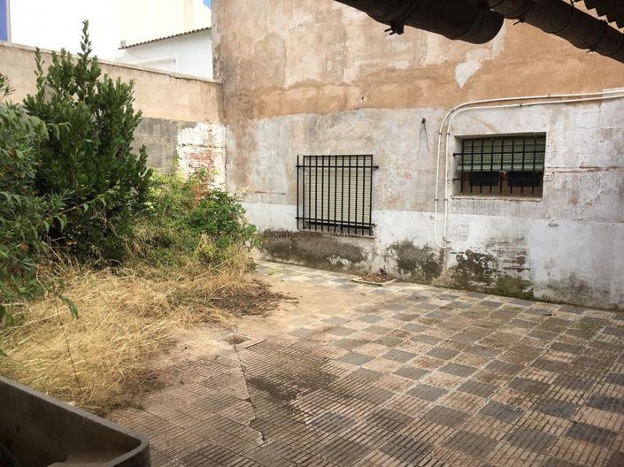 Image No.41-9 Bed Villa for sale