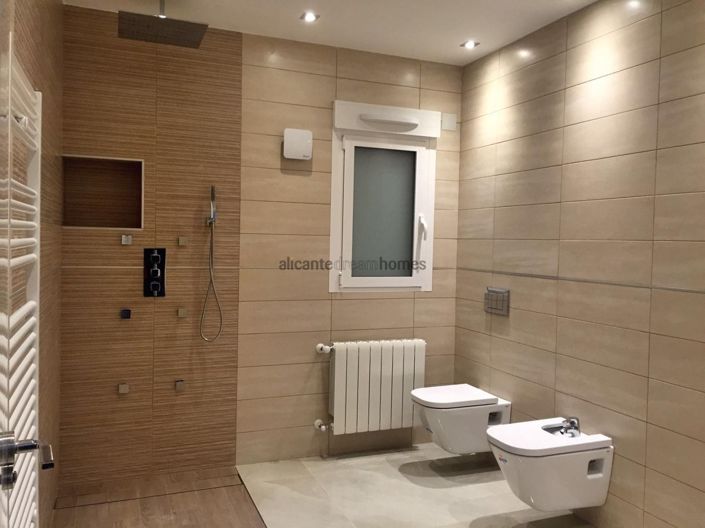 Image No.30-3 Bed Villa for sale