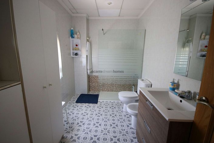 Image No.18-Commercial de 4 chambres à vendre à Monóvar