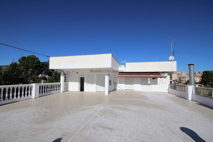 Image No.2-Commercial de 4 chambres à vendre à Monóvar