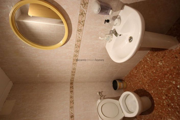 Image No.25-Commercial de 4 chambres à vendre à Monóvar