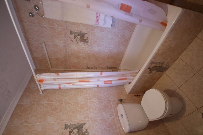 Image No.43-Commercial de 4 chambres à vendre à Monóvar