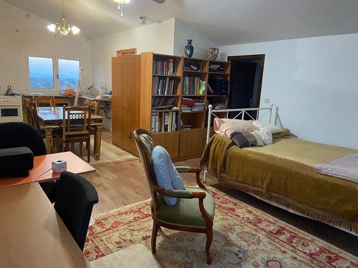 Image No.46-12 Bed Commercial for sale