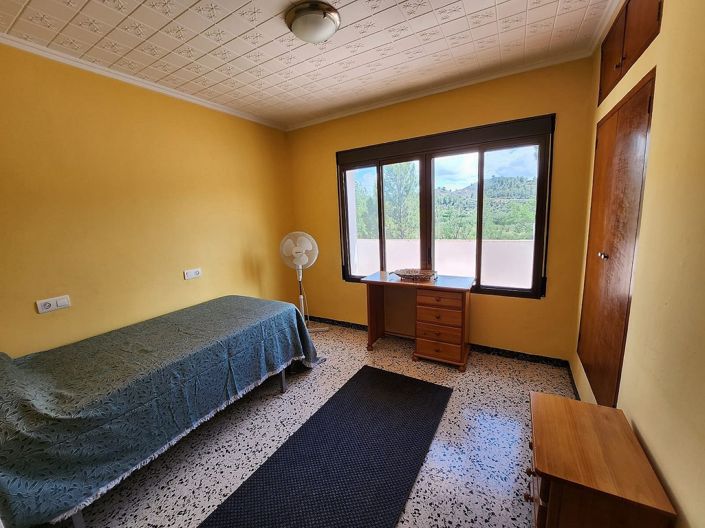 Image No.12-10 Bed Country House for sale