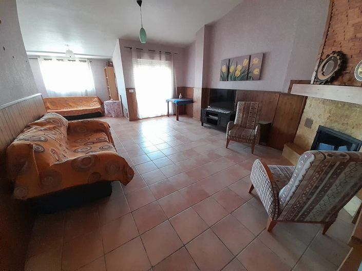 Image No.10-4 Bed Townhouse for sale