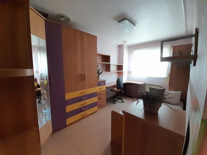 Image No.13-4 Bed Townhouse for sale