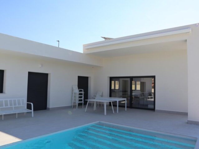 Image No.18-3 Bed Villa for sale