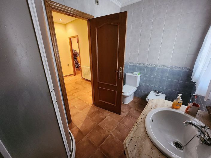 Image No.13-4 Bed Villa for sale