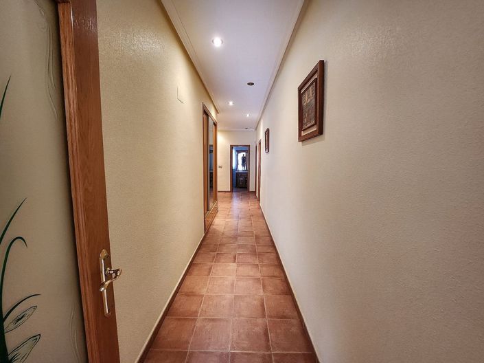 Image No.20-4 Bed Villa for sale