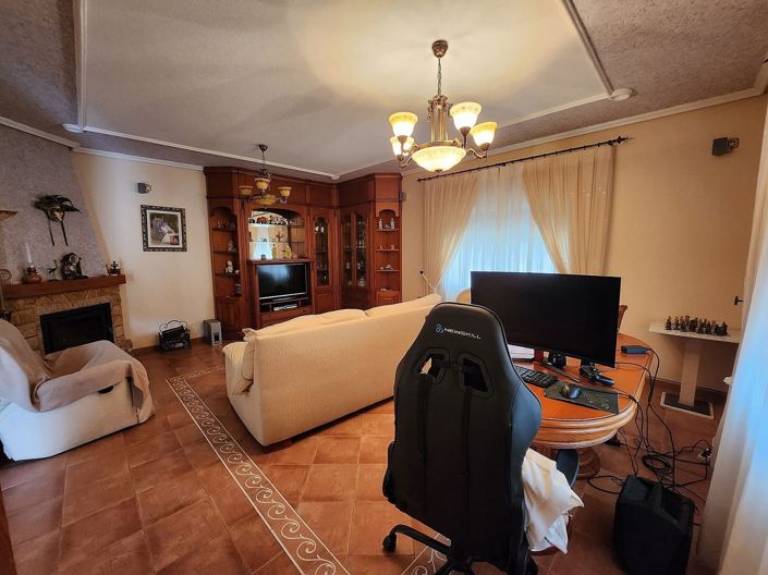 Image No.27-4 Bed Villa for sale