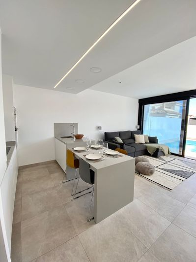 Image No.6-3 Bed Villa for sale