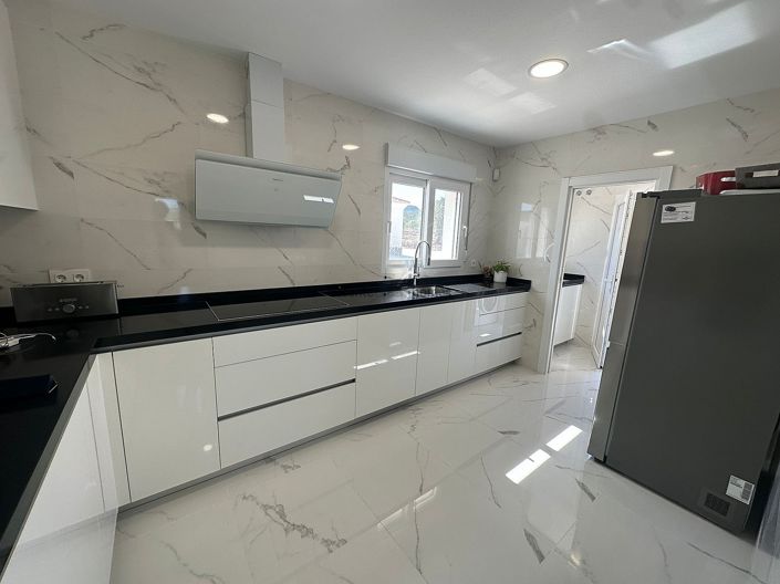 Image No.16-4 Bed Villa for sale