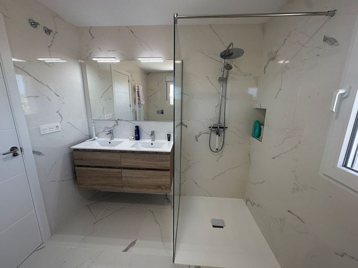 Image No.25-4 Bed Villa for sale