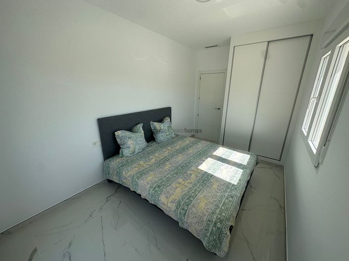 Image No.26-4 Bed Villa for sale