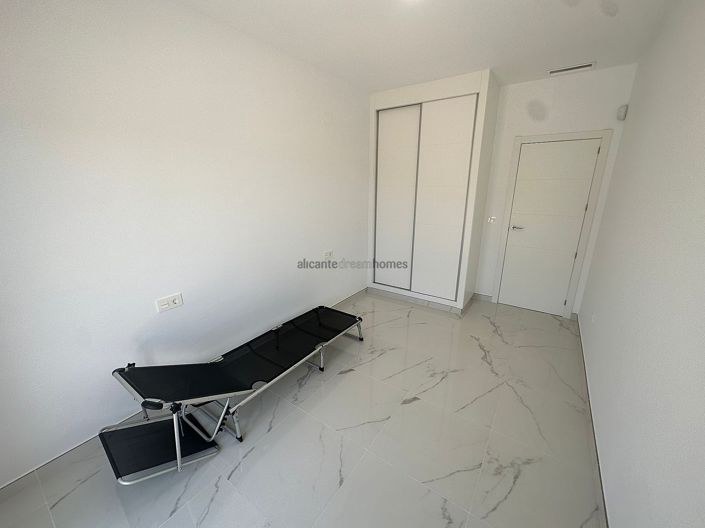 Image No.28-4 Bed Villa for sale