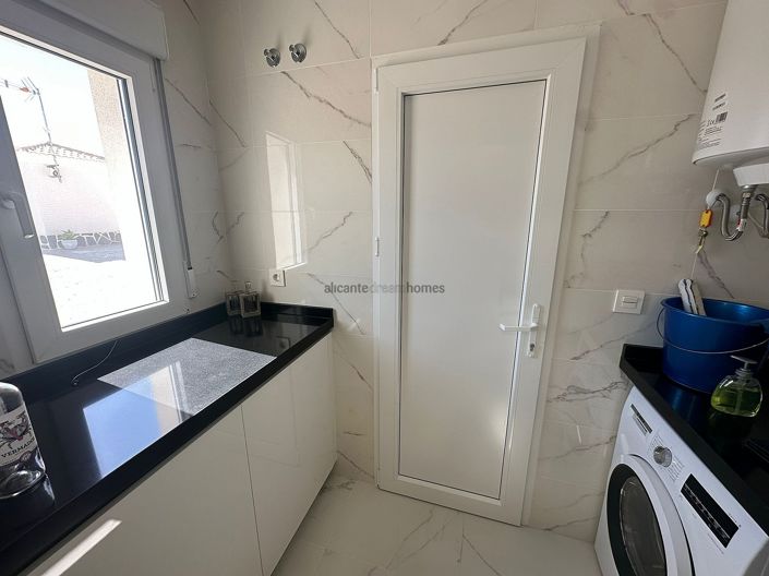 Image No.34-4 Bed Villa for sale