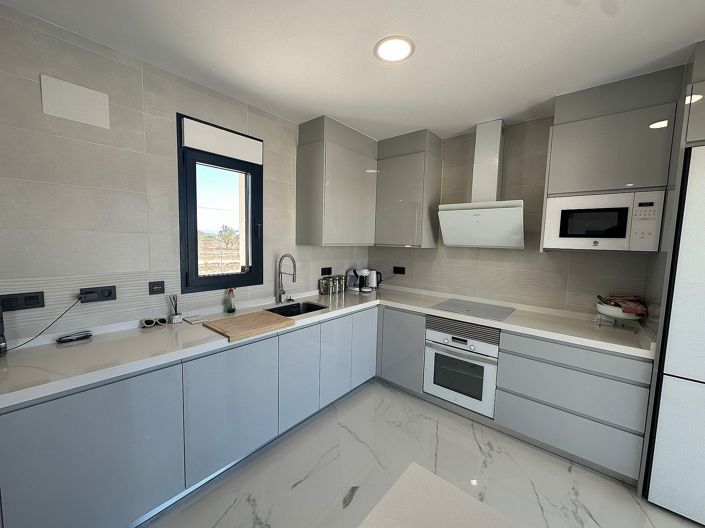 Image No.3-4 Bed Villa for sale