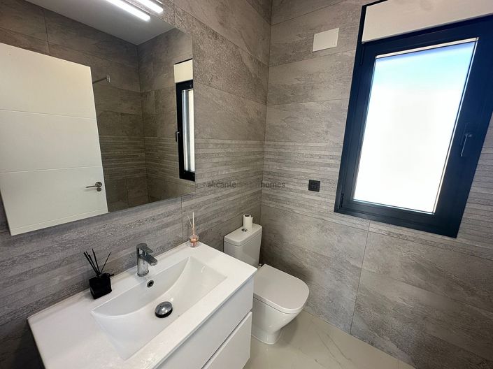 Image No.30-Villa de 4 chambres à vendre à Pinoso