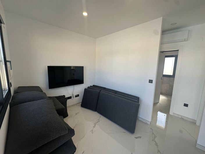 Image No.40-4 Bed Villa for sale