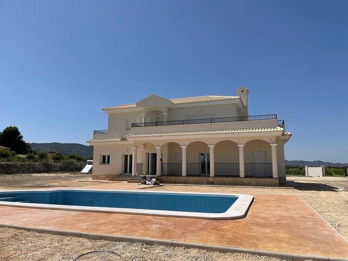 Image No.2-4 Bed Villa for sale