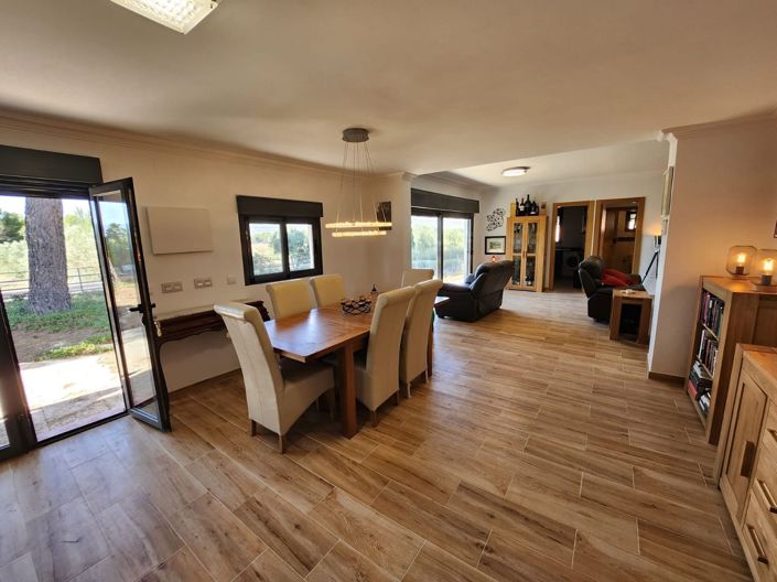 Image No.12-4 Bed Villa for sale