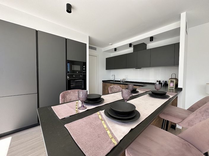 Image No.7-3 Bed Villa for sale