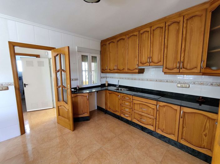 Image No.30-3 Bed Villa for sale