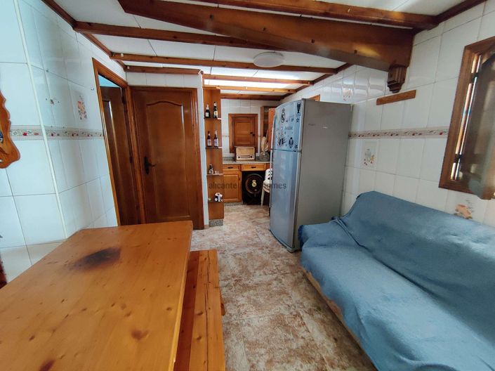 Image No.23-3 Bed Country House for sale