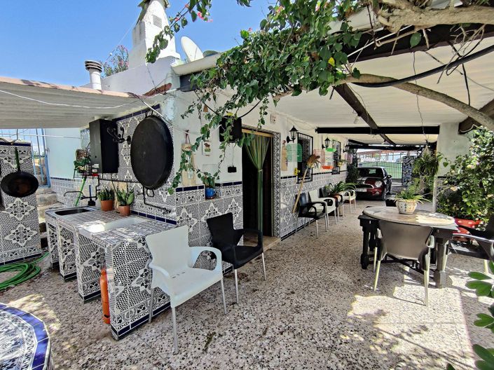 Image No.24-3 Bed Country House for sale