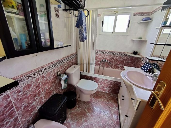 Image No.35-3 Bed Country House for sale