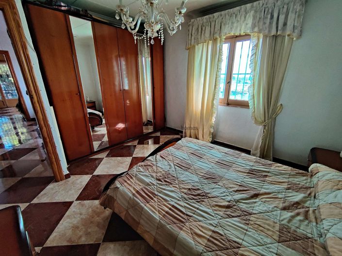 Image No.36-3 Bed Country House for sale