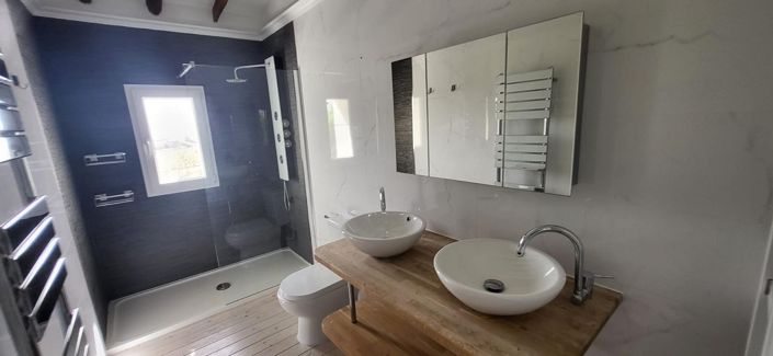 Image No.20-7 Bed Country House for sale