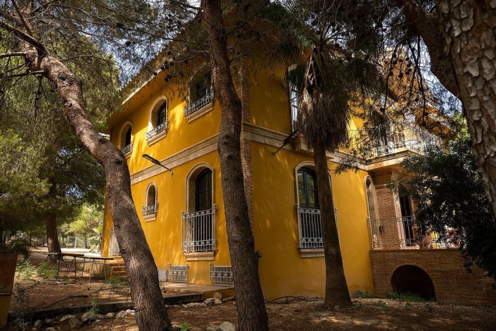 Image No.9-5 Bed Country House for sale