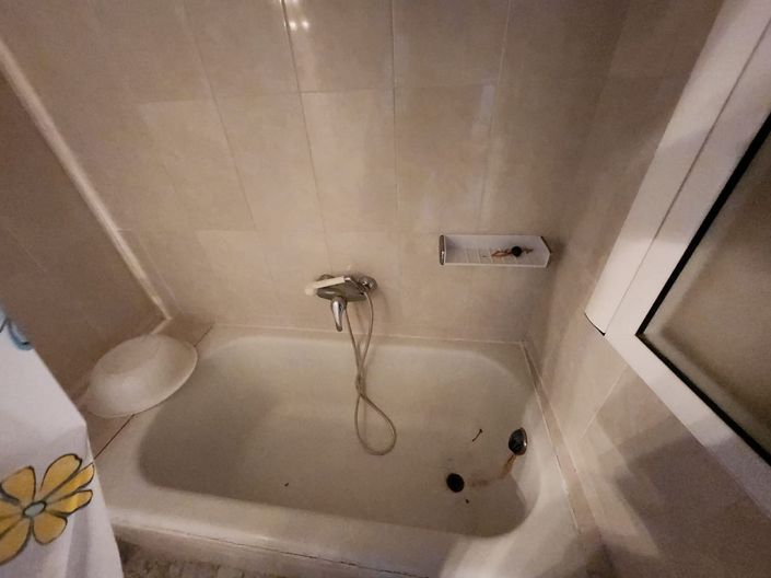 Image No.17-6 Bed Townhouse for sale