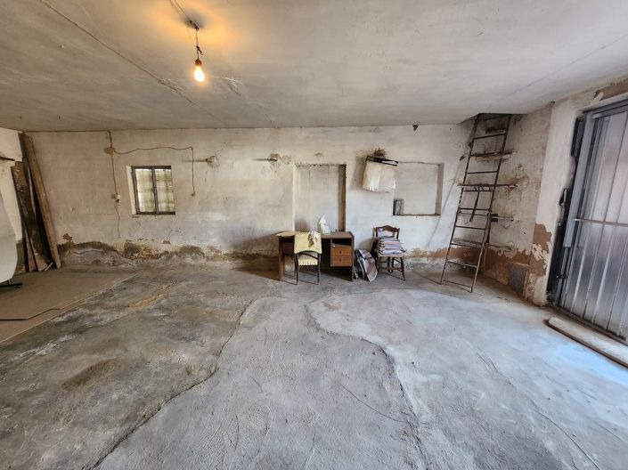 Image No.36-6 Bed Townhouse for sale