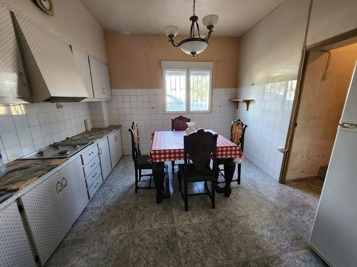 Image No.3-6 Bed Townhouse for sale