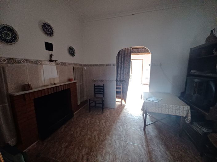 Image No.16-3 Bed Country House for sale