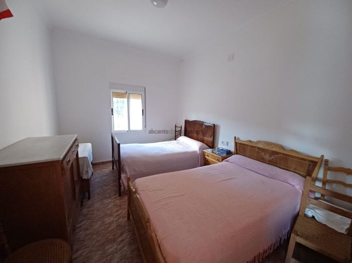 Image No.21-3 Bed Country House for sale