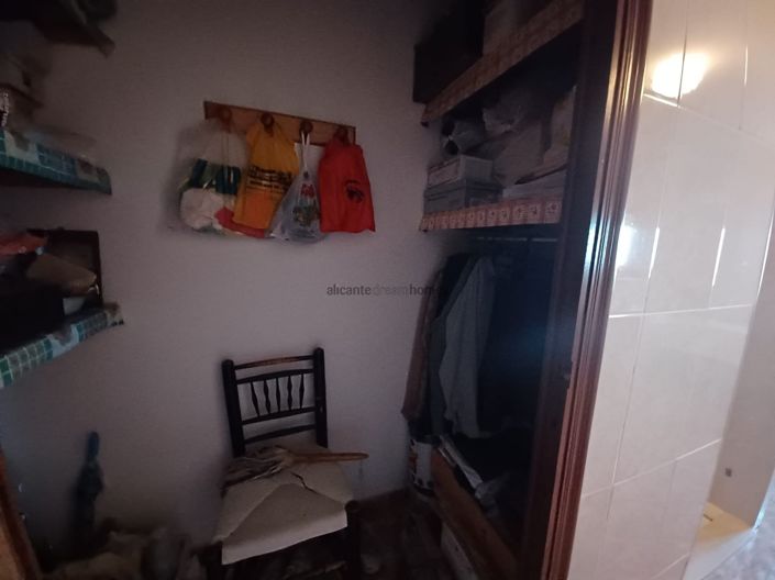 Image No.22-3 Bed Country House for sale