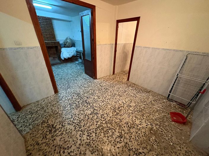 Image No.8-5 Bed Townhouse for sale