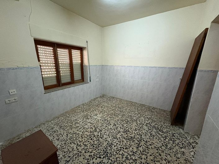 Image No.9-5 Bed Townhouse for sale