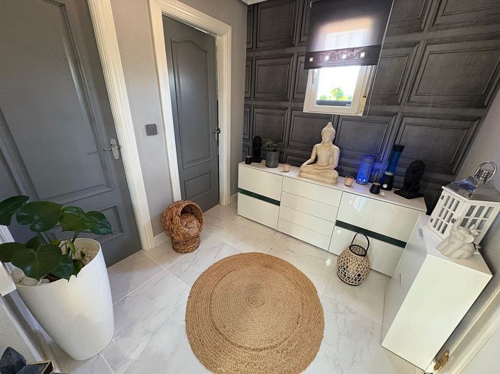 Image No.10-3 Bed Villa for sale