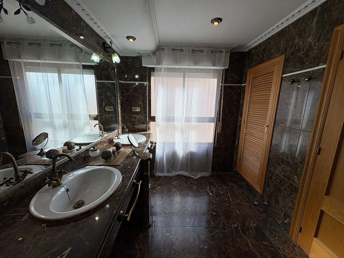 Image No.18-2 Bed Apartment for sale