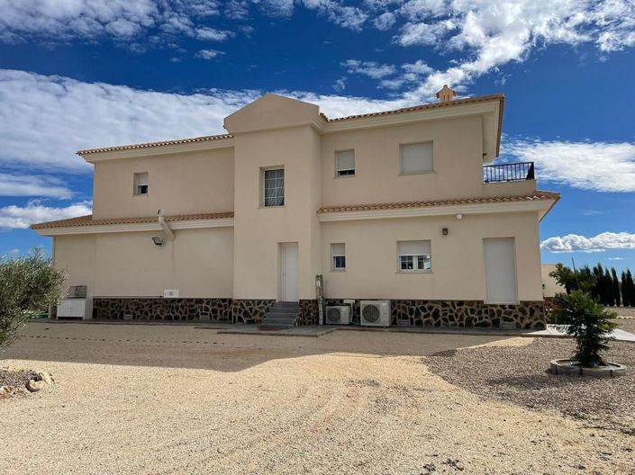 Image No.14-4 Bed Villa for sale