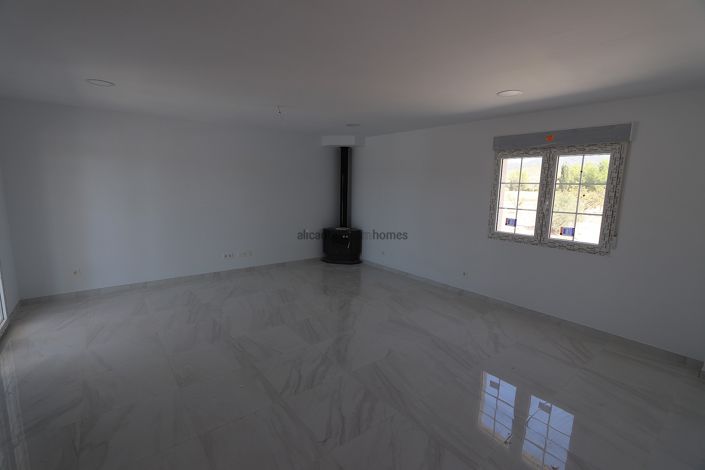 Image No.26-4 Bed Villa for sale