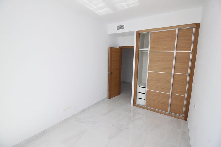 Image No.9-4 Bed Villa for sale