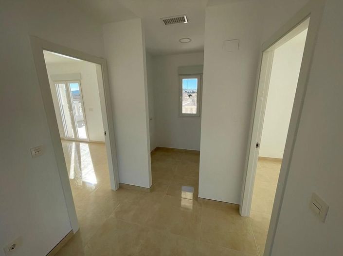 Image No.6-6 Bed Villa for sale