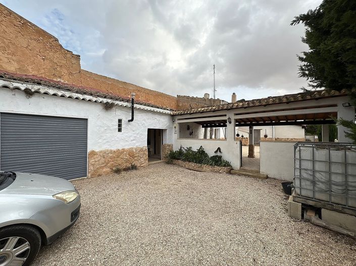 Image No.10-5 Bed Semi-Detached for sale