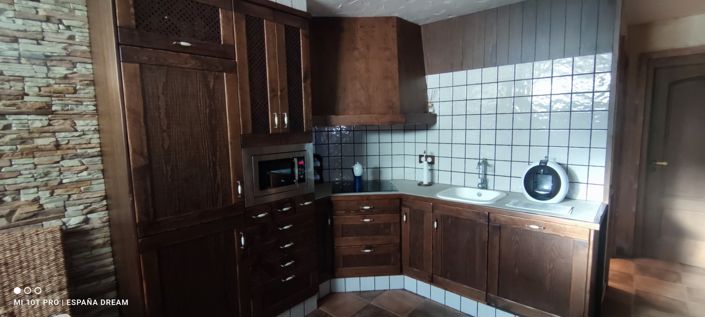 Image No.15-4 Bed Semi-Detached for sale